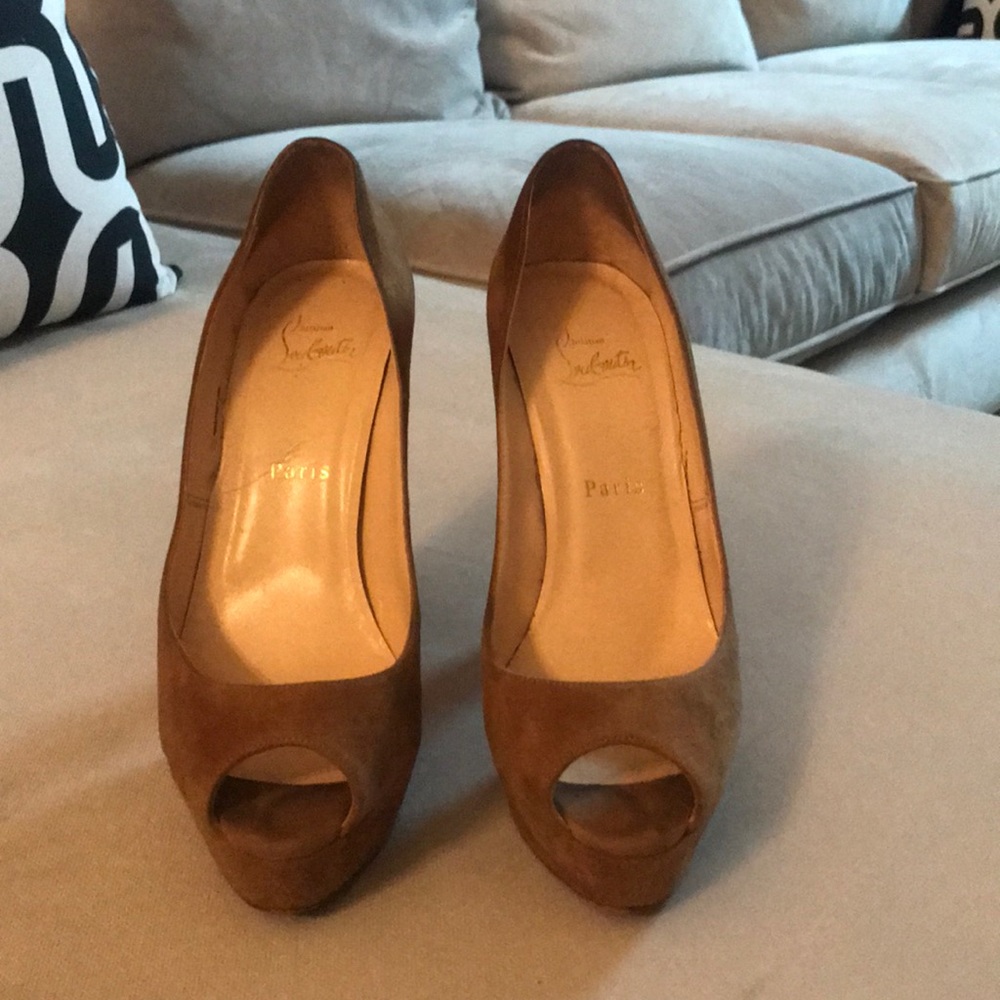 Christian Louboutin size 39